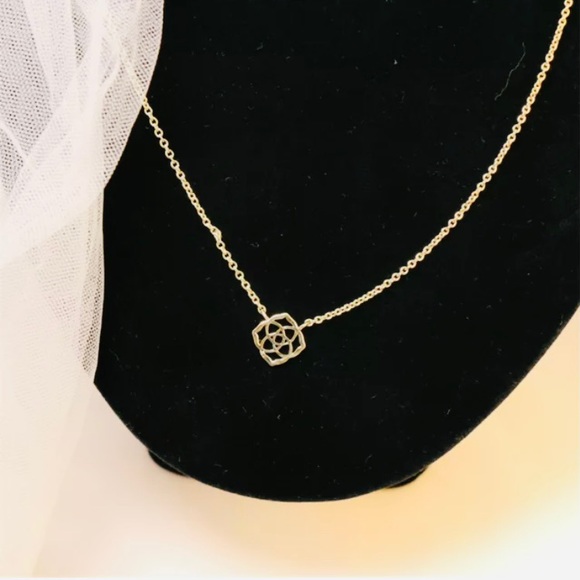 Kendra Scott Jewelry - ✂️KENDRA SCOTT Dira LOGO Necklace in Gold